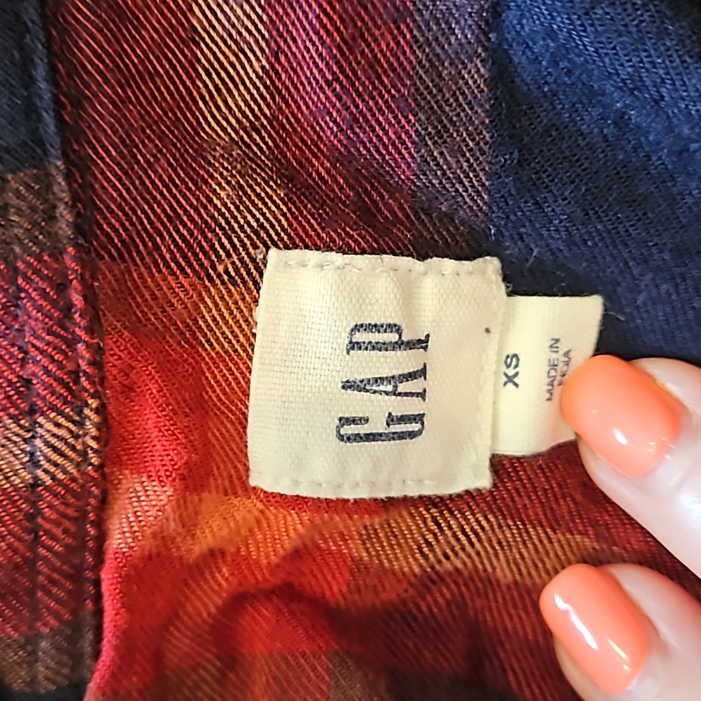 Gap Red Flannel - Picture 8 of 9